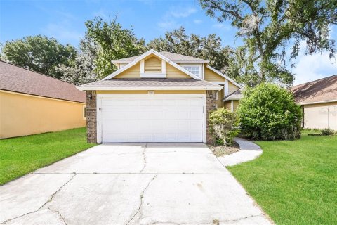 House in Altamonte Springs, Florida 4 bedrooms, 160.72 sq.m. № 2197738
