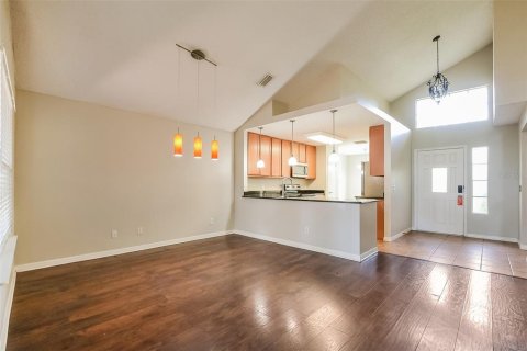 House in Altamonte Springs, Florida 4 bedrooms, 160.72 sq.m. № 2197738 - photo 5