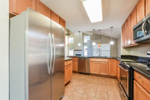 House in Altamonte Springs, Florida 4 bedrooms, 160.72 sq.m. № 2197738 - photo 8