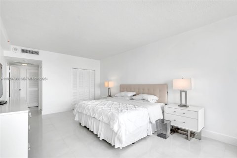 Copropriété à vendre à Miami Beach, Floride: 2 chambres, 135.64 m2 № 2034949 - photo 19
