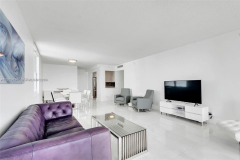 Copropriété à vendre à Miami Beach, Floride: 2 chambres, 135.64 m2 № 2034949 - photo 10