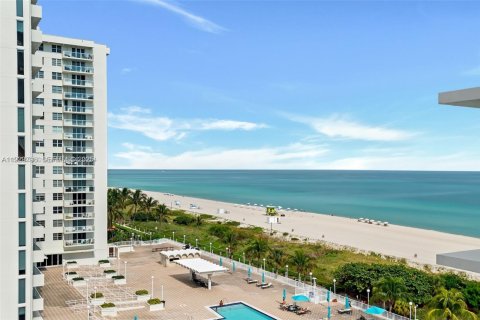 Copropriété à vendre à Miami Beach, Floride: 2 chambres, 135.64 m2 № 2034949 - photo 2