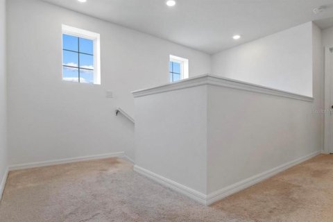 House in Davenport, Florida 4 bedrooms, 208.1 sq.m. № 1917215 - photo 14