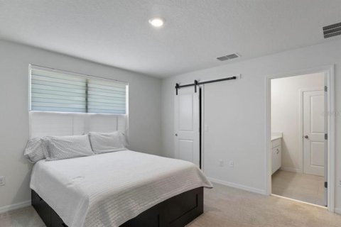 House in Davenport, Florida 4 bedrooms, 208.1 sq.m. № 1917215 - photo 21