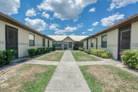 Condo in Sebring, Florida, 2 bedrooms  № 1813478 - photo 2