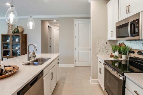 House in Palm Coast, Florida 4 bedrooms, 222.41 sq.m. № 2238506 - photo 6