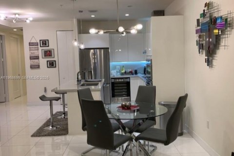 Adosado en alquiler en Doral, Florida, 3 dormitorios, 126.35 m2 № 2031714 - foto 3