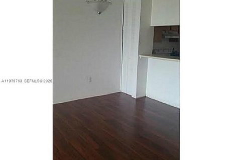 Condominio en venta en Miami, Florida, 2 dormitorios, 74.32 m2 № 2046208 - foto 10