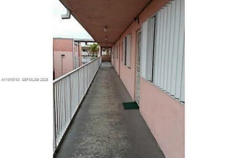 Condominio en venta en Miami, Florida, 2 dormitorios, 74.32 m2 № 2046208 - foto 8