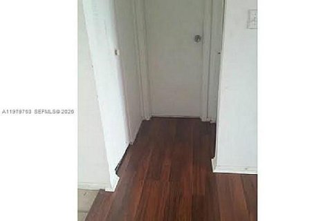 Condominio en venta en Miami, Florida, 2 dormitorios, 74.32 m2 № 2046208 - foto 15