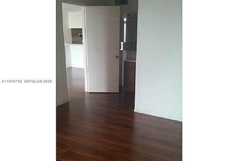 Condominio en venta en Miami, Florida, 2 dormitorios, 74.32 m2 № 2046208 - foto 7