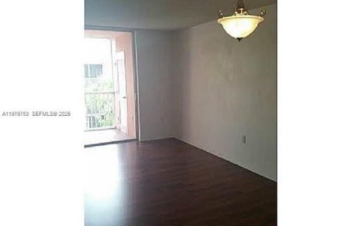 Condominio en venta en Miami, Florida, 2 dormitorios, 74.32 m2 № 2046208 - foto 9