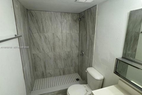 Condominio en venta en Miami, Florida, 2 dormitorios, 74.32 m2 № 2046208 - foto 17