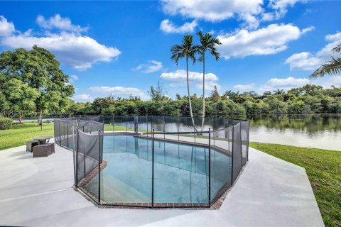 Casa en venta en Hollywood, Florida, 3 dormitorios, 112.04 m2 № 2013802 - foto 8