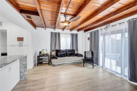 Casa en venta en Hollywood, Florida, 3 dormitorios, 112.04 m2 № 2013802 - foto 11