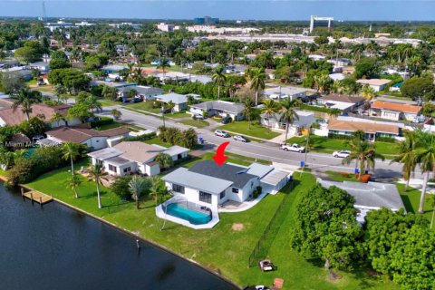 Casa en venta en Hollywood, Florida, 3 dormitorios, 112.04 m2 № 2013802 - foto 20