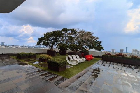 Propiedad comercial en venta en Aventura, Florida № 2039623 - foto 14