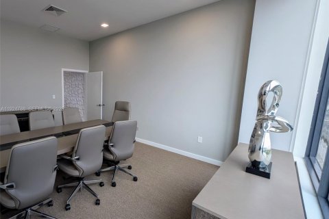 Propiedad comercial en venta en Aventura, Florida № 2039623 - foto 9
