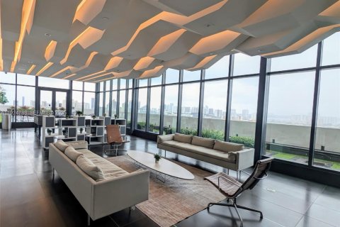 Propiedad comercial en venta en Aventura, Florida № 2039623 - foto 12