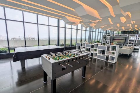 Propiedad comercial en venta en Aventura, Florida № 2039623 - foto 13