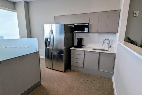 Propiedad comercial en venta en Aventura, Florida № 2039623 - foto 4