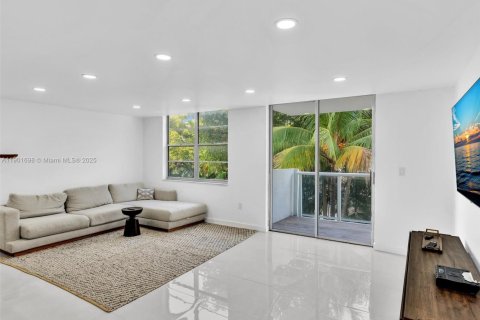 Appartement à louer à Bay Harbor Islands, Floride: 2 chambres, 133.87 m2 № 1966261 - photo 8