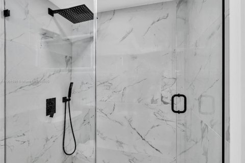 Appartement à louer à Bay Harbor Islands, Floride: 2 chambres, 133.87 m2 № 1966261 - photo 26