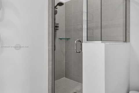 Adosado en venta en Miami, Florida, 4 dormitorios, 169.08 m2 № 1964203 - foto 30