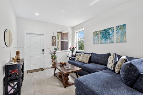 Adosado en venta en Miami, Florida, 4 dormitorios, 169.08 m2 № 1964203 - foto 5