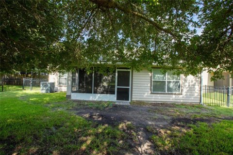 House in Gainesville, Florida 3 bedrooms, 157.66 sq.m. № 2197233 - photo 12