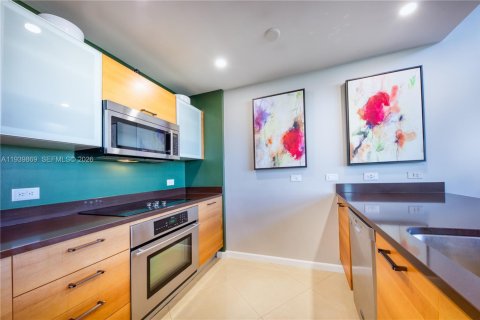 Condominio en venta en Miami, Florida, 2 dormitorios, 109.72 m2 № 2007691 - foto 8