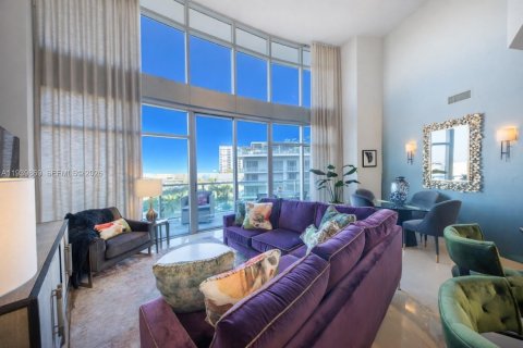 Condominio en venta en Miami, Florida, 2 dormitorios, 109.72 m2 № 2007691 - foto 4