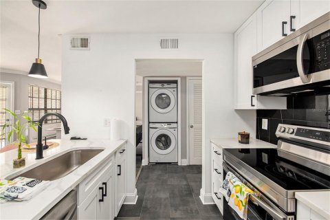 Condominio en venta en Tampa, Florida, 1 dormitorio, 58.62 m2 № 1648720 - foto 4