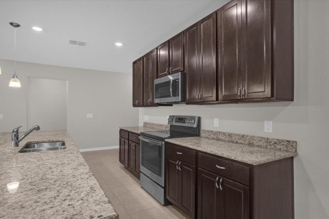 House in Wesley Chapel, Florida 3 bedrooms, 185.62 sq.m. № 1350212 - photo 12
