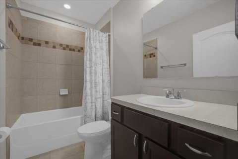 House in Wesley Chapel, Florida 3 bedrooms, 185.62 sq.m. № 1350212 - photo 25