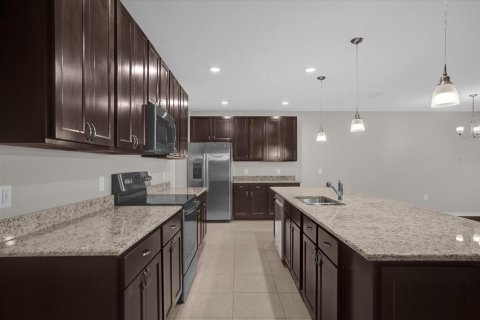 House in Wesley Chapel, Florida 3 bedrooms, 185.62 sq.m. № 1350212 - photo 13