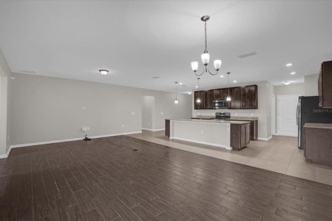 House in Wesley Chapel, Florida 3 bedrooms, 185.62 sq.m. № 1350212 - photo 6