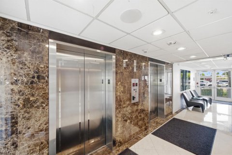 Copropriété à vendre à Fort Lauderdale, Floride: 3 chambres, 120.12 m2 № 2188149 - photo 14