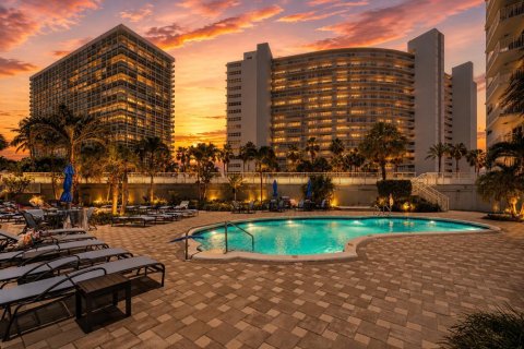 Copropriété à vendre à Fort Lauderdale, Floride: 3 chambres, 120.12 m2 № 2188149 - photo 2