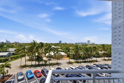 Copropriété à vendre à Fort Lauderdale, Floride: 3 chambres, 120.12 m2 № 2188149 - photo 7