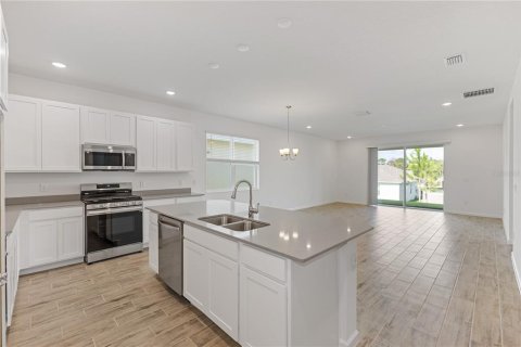 House in Mount Dora, Florida 3 bedrooms, 182.65 sq.m. № 1768982 - photo 2