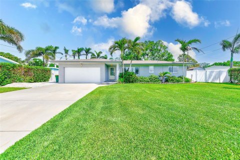 Casa en venta en Saint Petersburg, Florida, 3 dormitorios, 123.75 m2 № 1634868 - foto 1