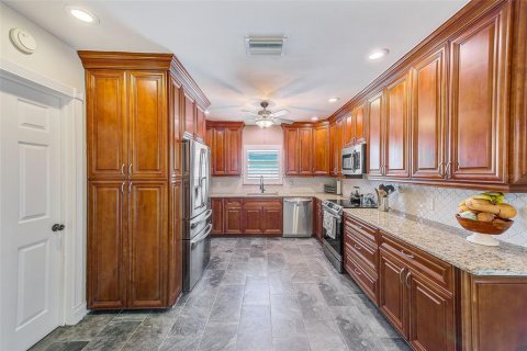 Casa en venta en Saint Petersburg, Florida, 3 dormitorios, 123.75 m2 № 1634868 - foto 9