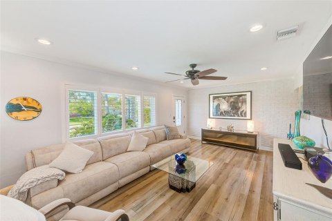 Casa en venta en Saint Petersburg, Florida, 3 dormitorios, 123.75 m2 № 1634868 - foto 5