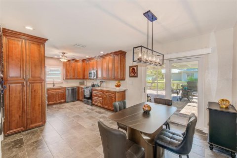 Casa en venta en Saint Petersburg, Florida, 3 dormitorios, 123.75 m2 № 1634868 - foto 7