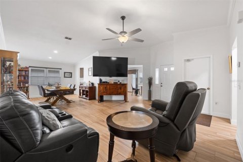 House in Lakeland, Florida 2 bedrooms, 152.08 sq.m. № 2130088 - photo 2
