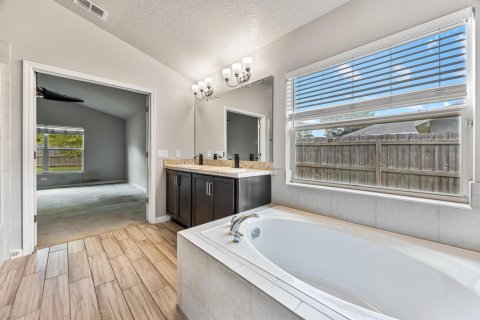 Villa ou maison à vendre à Palm Bay, Floride: 5 chambres, 226.22 m2 № 2399753 - photo 24