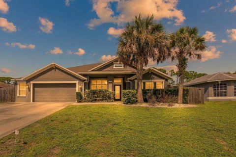 Villa ou maison à Palm Bay, Floride 5 chambres, 226.22 m2 № 2399753