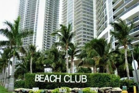 Condominio en alquiler en Hallandale Beach, Florida, 3 dormitorios, 171.03 m2 № 2057963 - foto 3