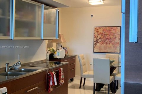 Condominio en alquiler en Hallandale Beach, Florida, 3 dormitorios, 171.03 m2 № 2057963 - foto 25